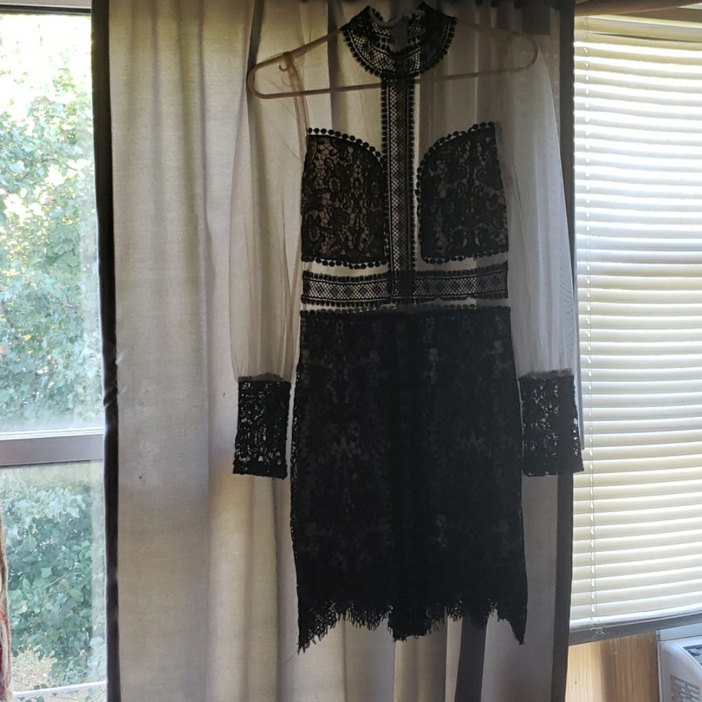 Sheer dress - Picture 8 of 8